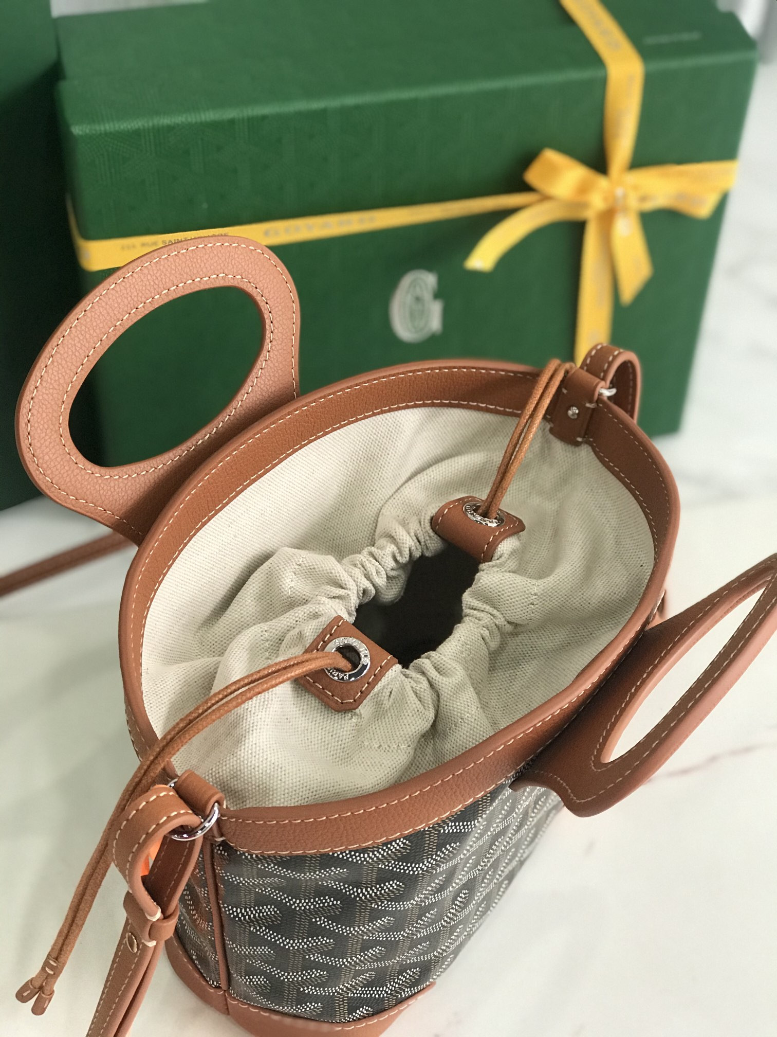 Go*ard beluga mini bag 23x8x18.5cm