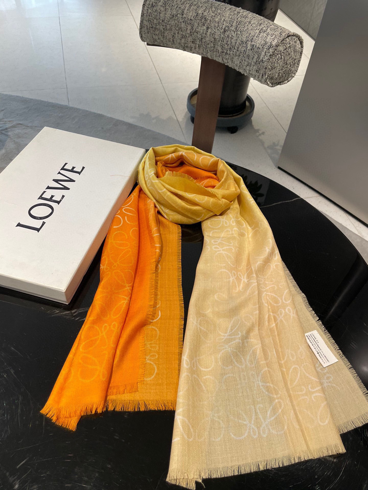 L0ew* scarf 45x200cm