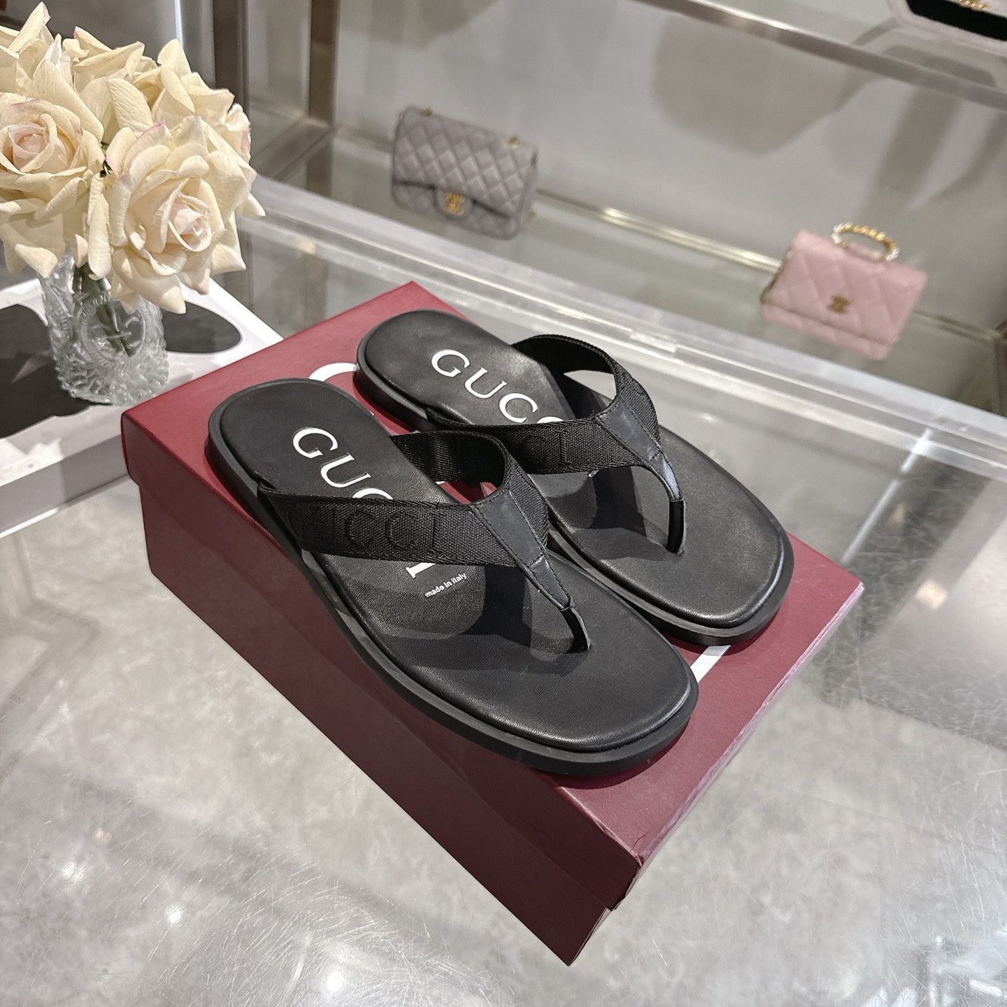 ua G*u*i thong slides
