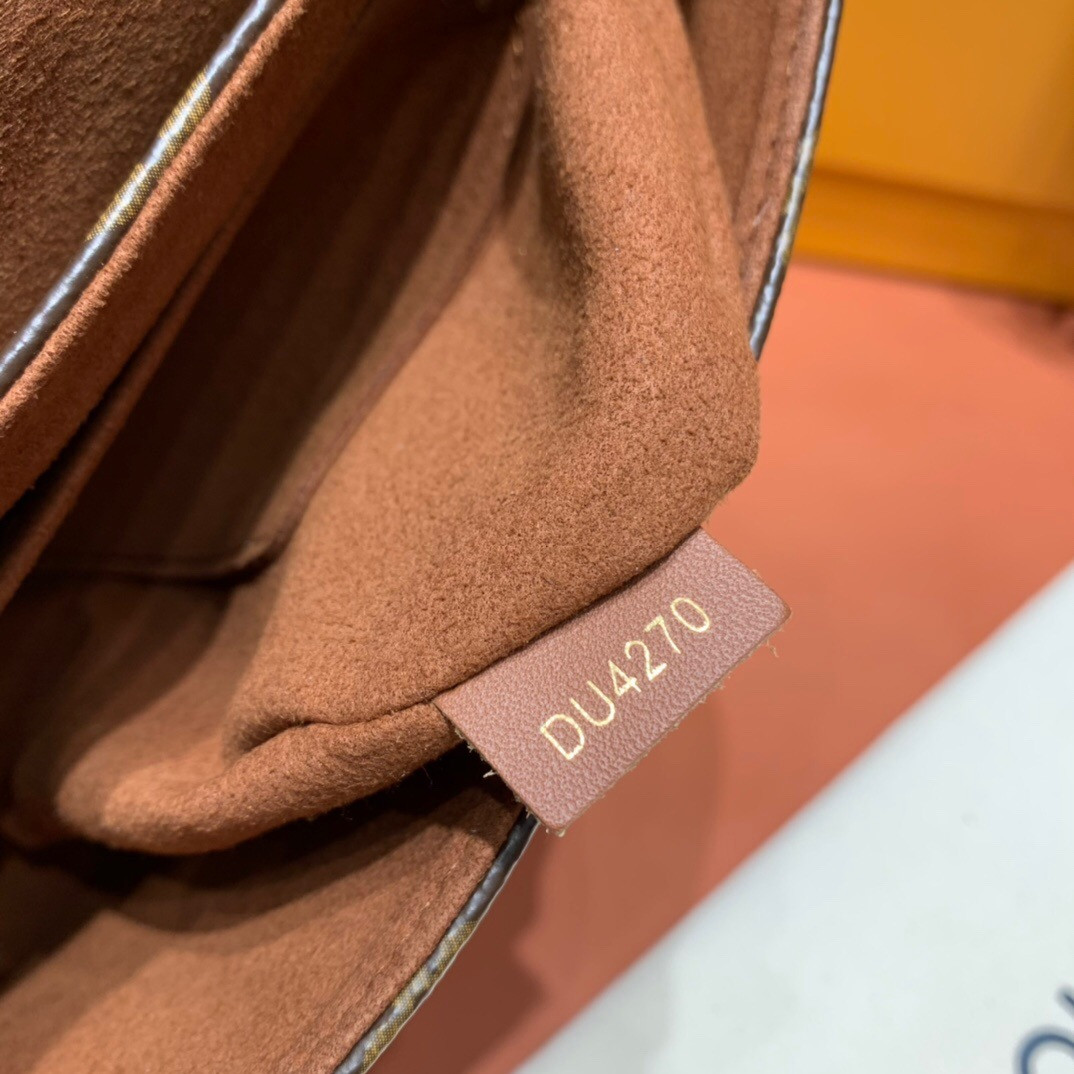 LV LOCKY BB M44654 7.9 x 6.3 x 3 inches